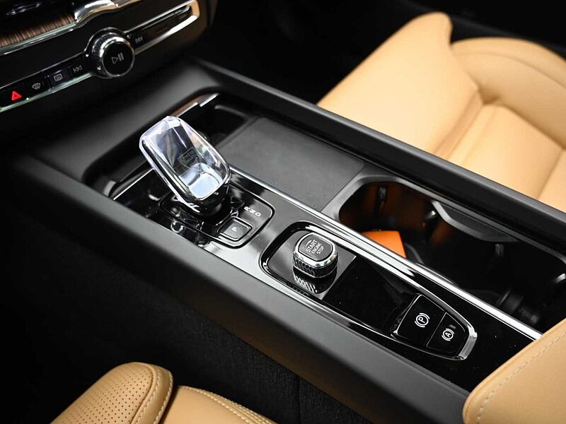 Volvo  Ultimate, B5 AWD 마일드 하이브리드, 가솔린, 브라이트