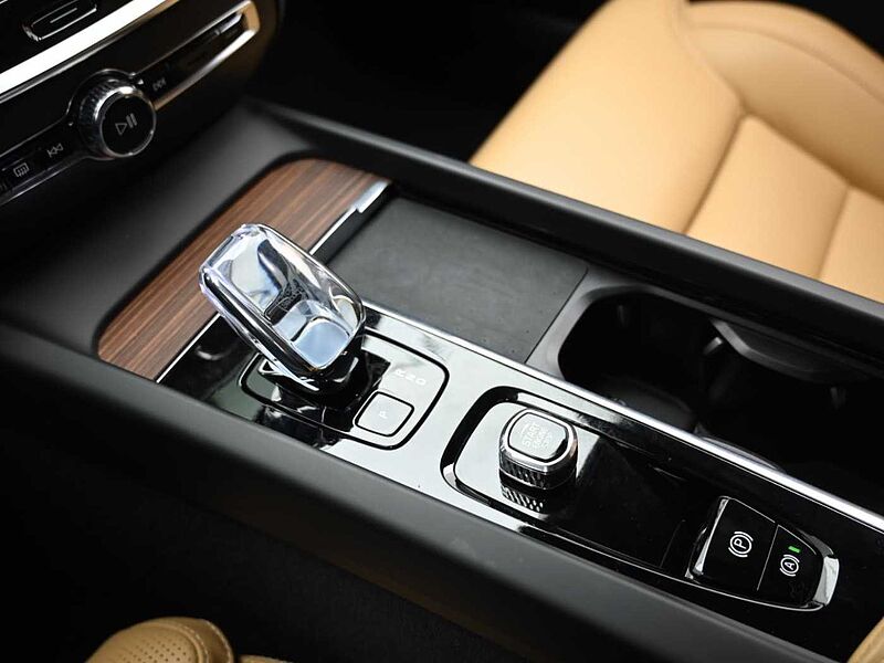 Volvo  Ultimate, B5 AWD 마일드 하이브리드, 가솔린, 브라이트