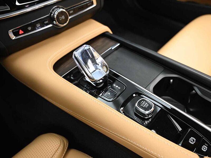 Volvo  Ultimate, B6 AWD 마일드 하이브리드, 가솔린, 브라이트