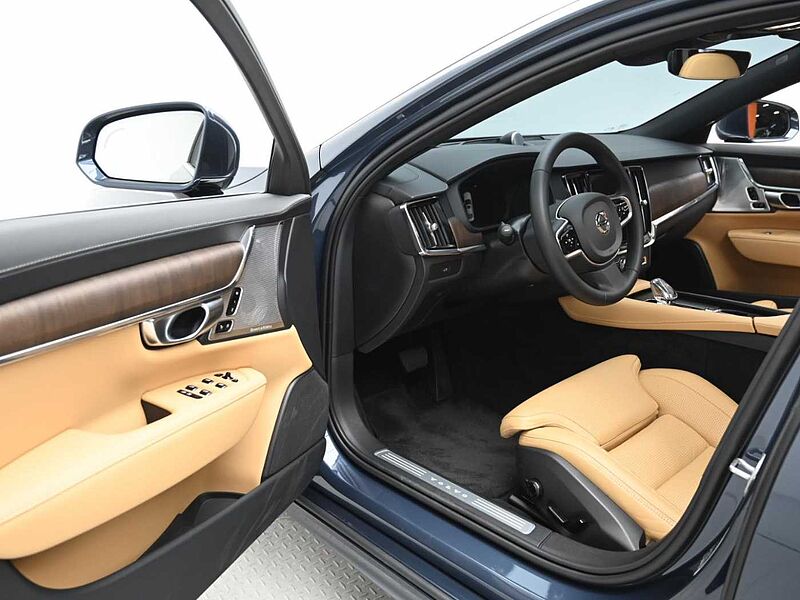 Volvo  Ultimate, B6 AWD 마일드 하이브리드, 가솔린, 브라이트