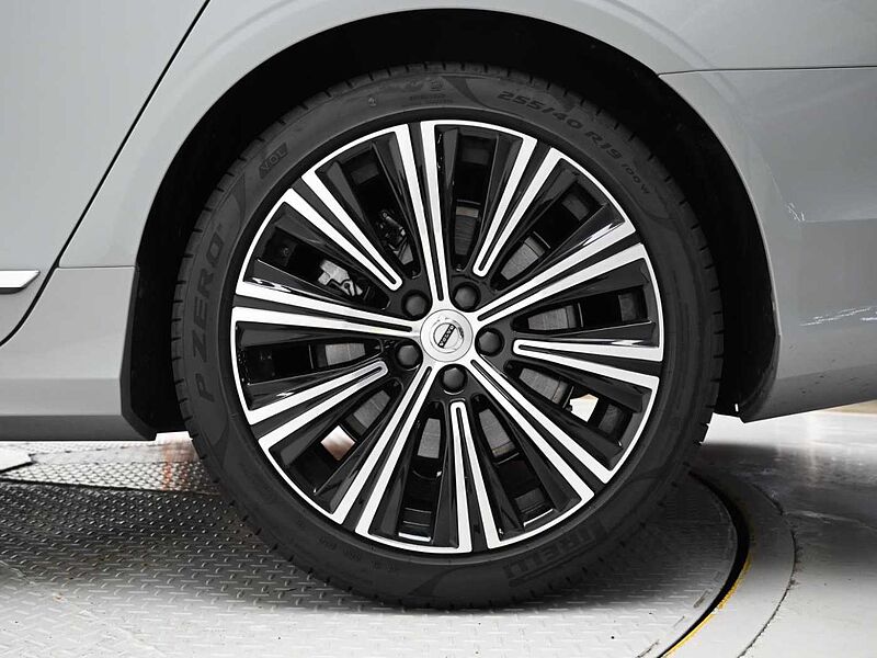 Volvo Ultimate, B5 마일드 하이브리드, 가솔린, 브라이트