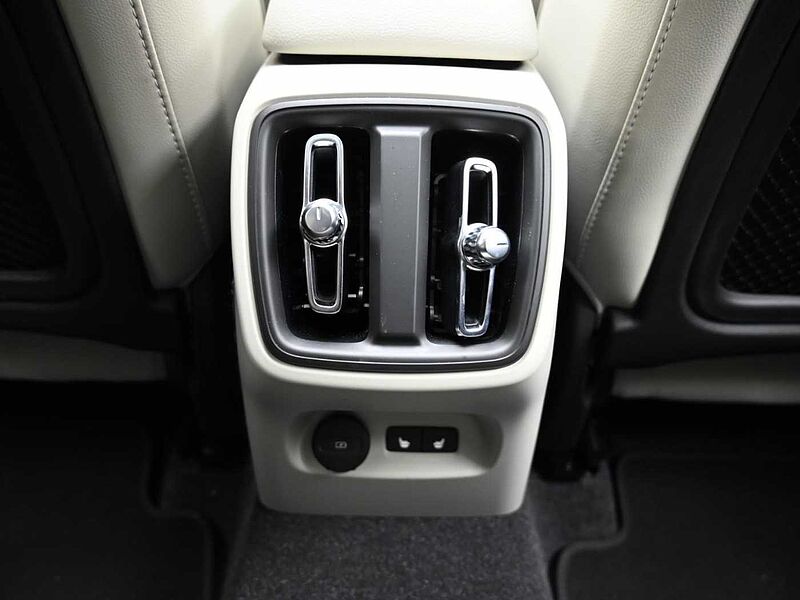 Volvo  Ultimate, B4 AWD 마일드 하이브리드, 가솔린, 브라이트