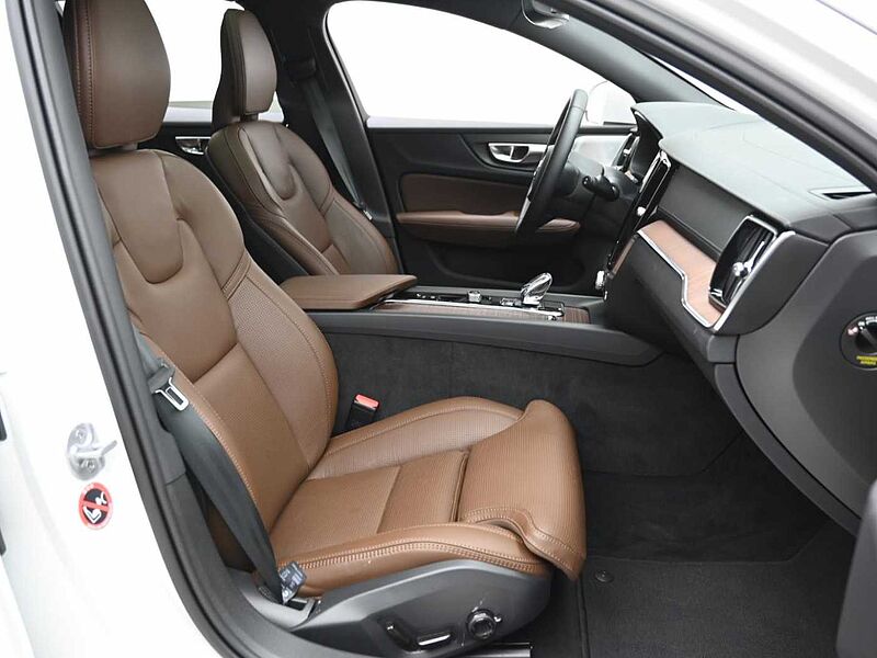 Volvo  Ultimate, B5 AWD 마일드 하이브리드, 가솔린, 브라이트