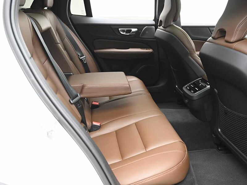 Volvo  Ultimate, B5 AWD 마일드 하이브리드, 가솔린, 브라이트