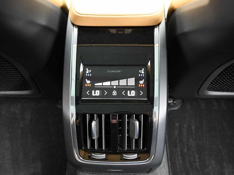 Volvo  Ultimate, B6 AWD 마일드 하이브리드, 가솔린, 브라이트