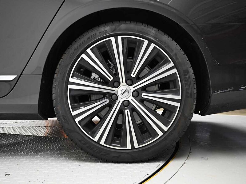 Volvo Ultimate, B5 마일드 하이브리드, 가솔린, 브라이트