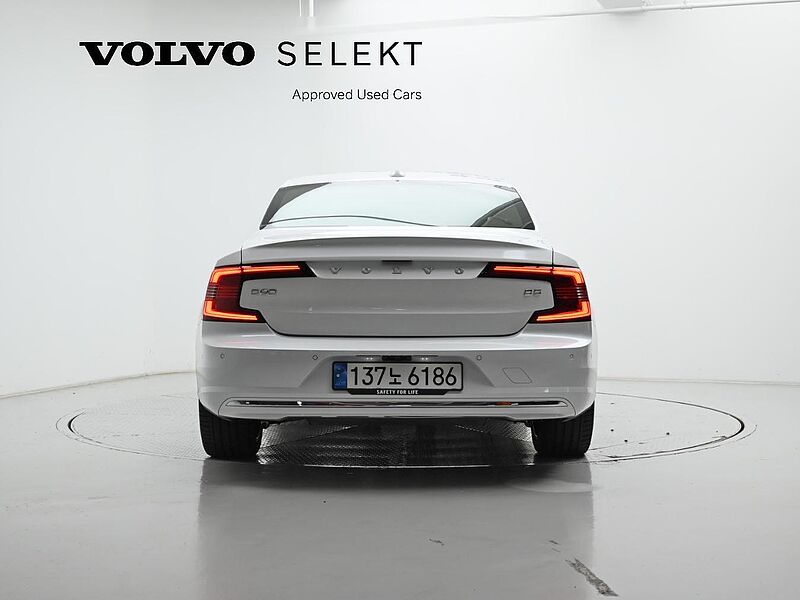 Volvo Ultimate, B5 마일드 하이브리드, 가솔린, 브라이트