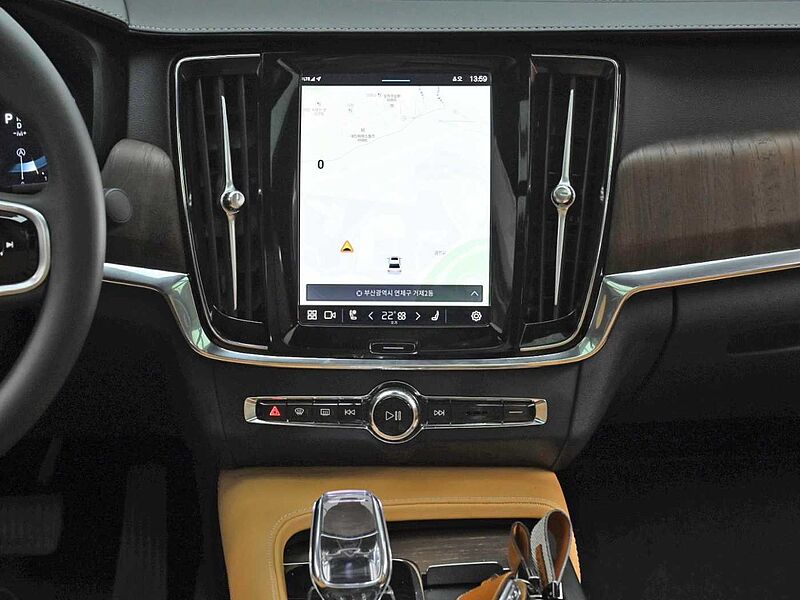 Volvo Ultimate, B5 마일드 하이브리드, 가솔린, 브라이트