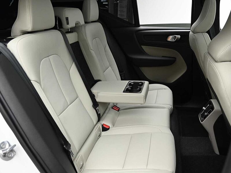 Volvo  Ultra, B4 AWD 마일드 하이브리드, 가솔린, 브라이트