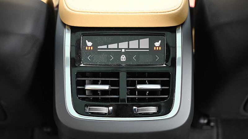 Volvo  Recharge Ultimate, T8 AWD 플러그-인 하이브리드, 전기/가솔린, 브라이트, 7 좌석