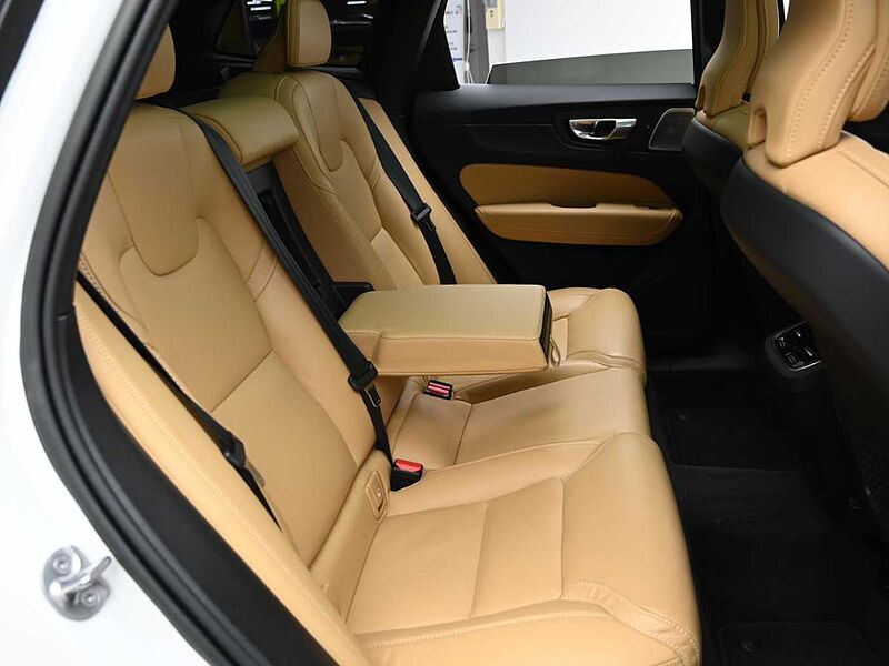 Volvo  Ultimate, B6 AWD mild hybrid, 가솔린, Bright