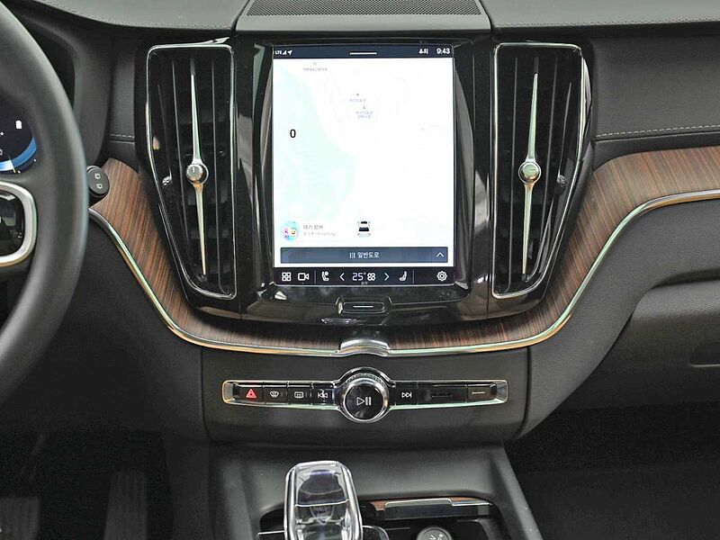 Volvo  Ultimate, B6 AWD mild hybrid, 가솔린, Bright