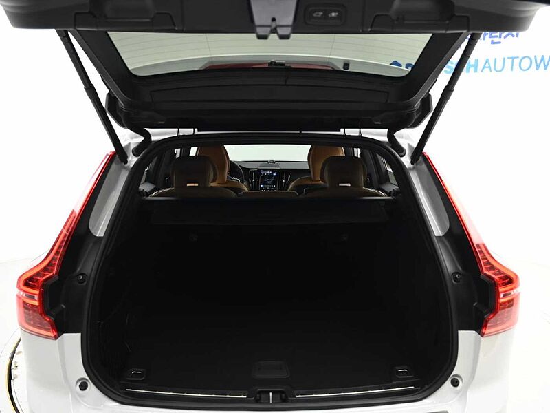 Volvo  Ultimate, B6 AWD mild hybrid, 가솔린, Bright