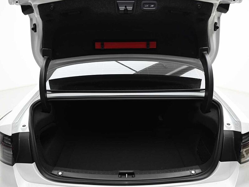 Volvo  Ultra, B5 마일드 하이브리드, 가솔린, 다크