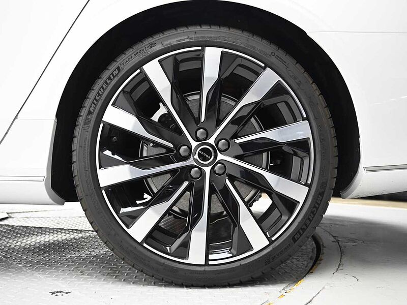 Volvo  Ultra, B5 마일드 하이브리드, 가솔린, 브라이트