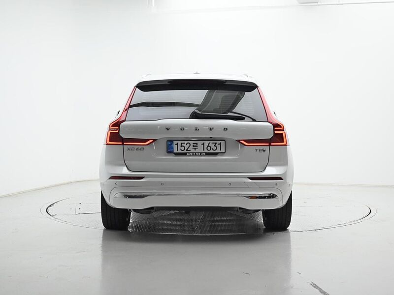 Volvo  Ultra, T8 AWD 플러그-인 하이브리드, 전기/가솔린, 브라이트