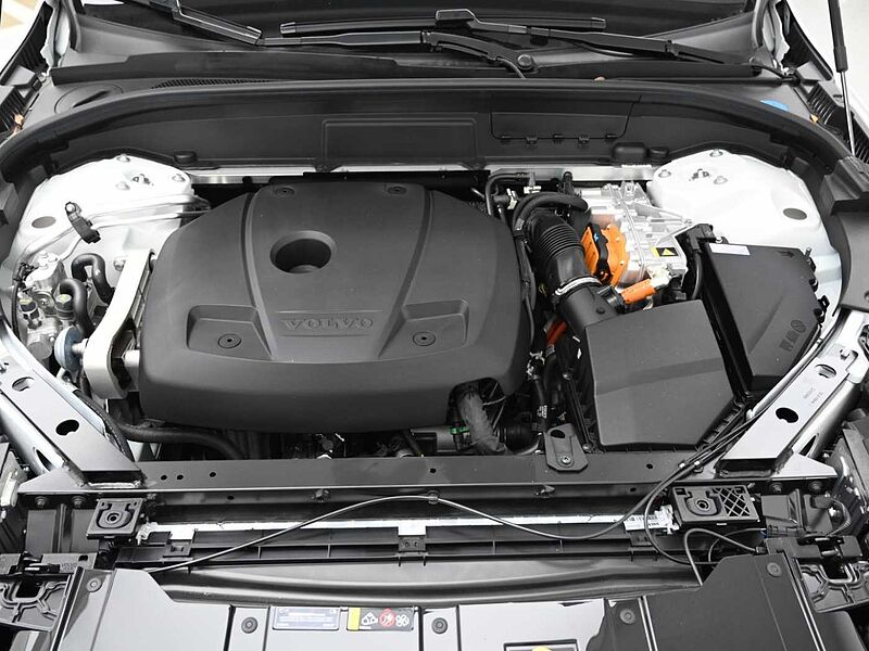 Volvo  Ultra, T8 AWD 플러그-인 하이브리드, 전기/가솔린, 브라이트