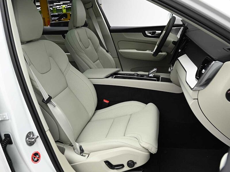 Volvo  Ultra, T8 AWD 플러그-인 하이브리드, 전기/가솔린, 브라이트