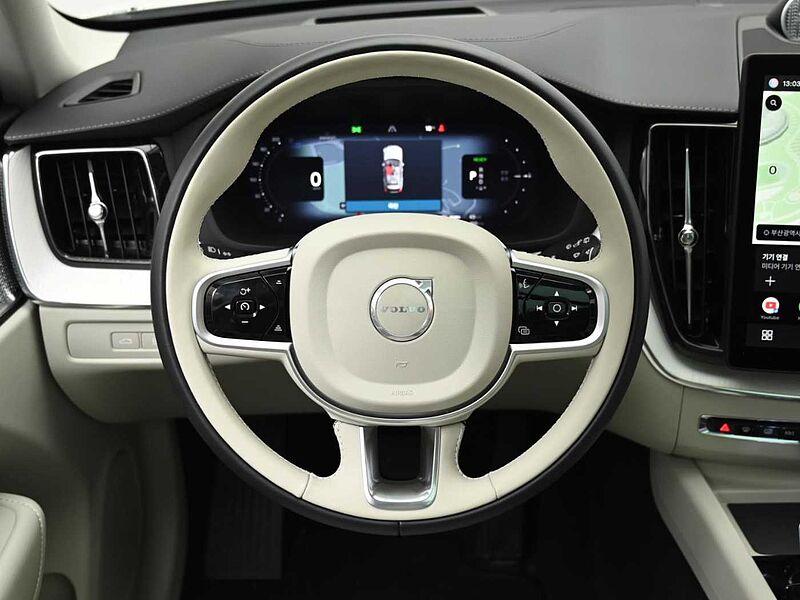 Volvo  Ultra, T8 AWD 플러그-인 하이브리드, 전기/가솔린, 브라이트