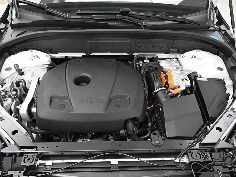 Volvo  Ultra, T8 AWD 플러그-인 하이브리드, 전기/가솔린, 브라이트