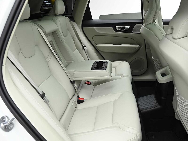 Volvo  Ultra, T8 AWD 플러그-인 하이브리드, 전기/가솔린, 브라이트