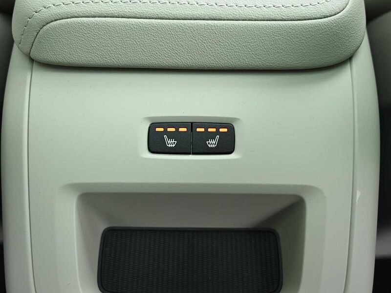 Volvo  Ultra, T8 AWD 플러그-인 하이브리드, 전기/가솔린, 브라이트