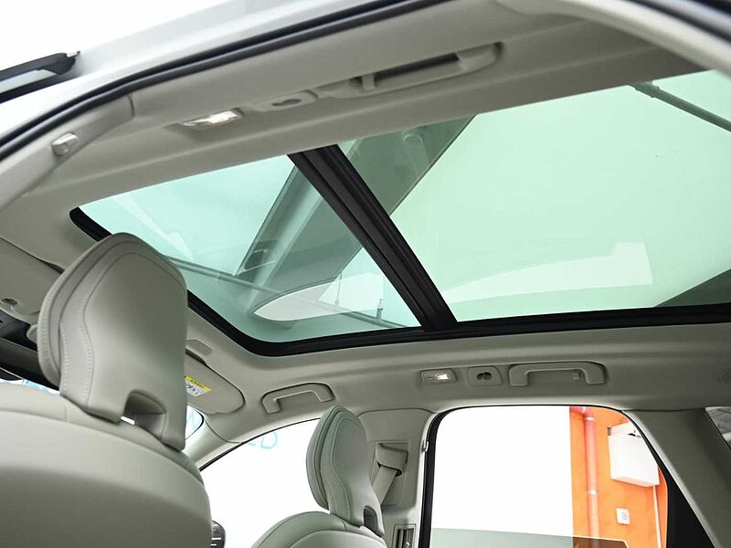 Volvo  Ultra, T8 AWD 플러그-인 하이브리드, 전기/가솔린, 브라이트