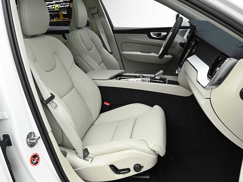 Volvo  Ultra, T8 AWD 플러그-인 하이브리드, 전기/가솔린, 브라이트