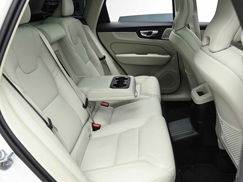 Volvo  Ultra, T8 AWD 플러그-인 하이브리드, 전기/가솔린, 브라이트