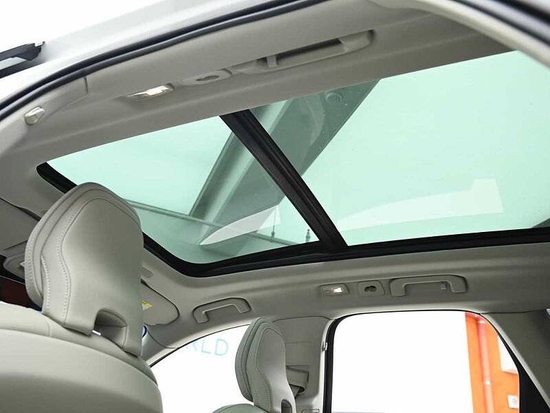 Volvo  Ultra, T8 AWD 플러그-인 하이브리드, 전기/가솔린, 브라이트