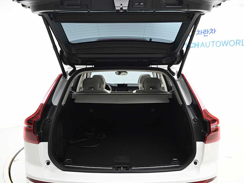 Volvo  Ultra, T8 AWD 플러그-인 하이브리드, 전기/가솔린, 브라이트