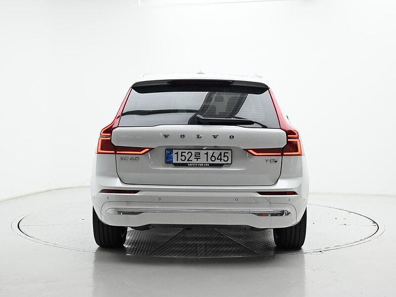 Volvo  Ultra, T8 AWD 플러그-인 하이브리드, 전기/가솔린, 브라이트