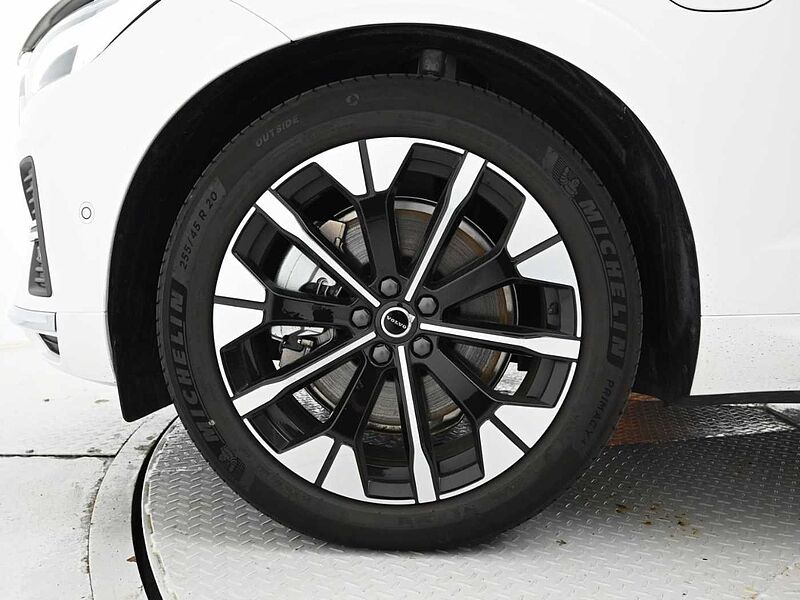 Volvo  Ultra, T8 AWD 플러그-인 하이브리드, 전기/가솔린, 브라이트