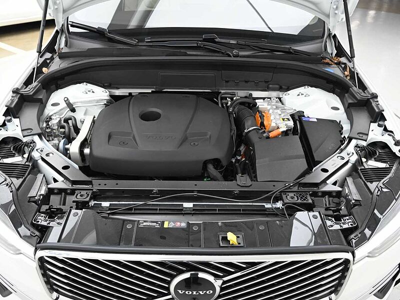 Volvo  Ultra, T8 AWD 플러그-인 하이브리드, 전기/가솔린, 브라이트