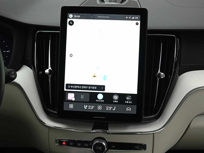 Volvo  Ultra, T8 AWD 플러그-인 하이브리드, 전기/가솔린, 브라이트