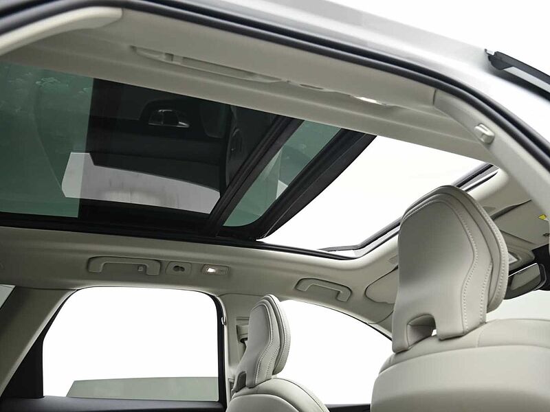 Volvo  Ultra, T8 AWD 플러그-인 하이브리드, 전기/가솔린, 브라이트