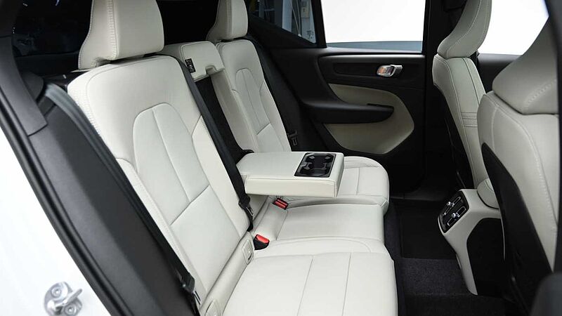 Volvo  Ultra, B4 AWD 마일드 하이브리드, 가솔린, 브라이트