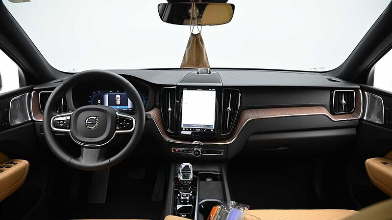 Volvo Ultimate, B5 AWD mild hybrid, 가솔린, Bright