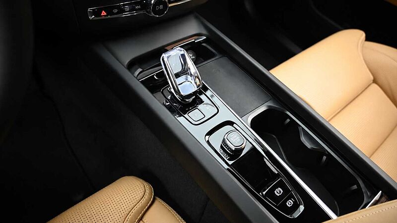 Volvo Ultimate, B5 AWD mild hybrid, 가솔린, Bright
