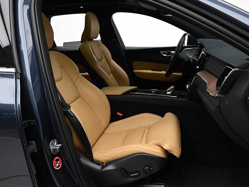 Volvo Ultimate, B5 AWD mild hybrid, 가솔린, Bright
