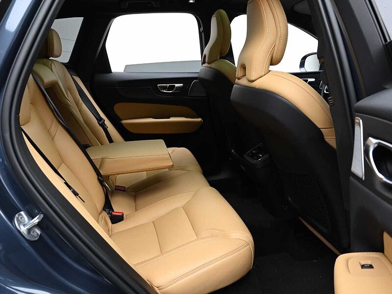 Volvo Ultimate, B5 AWD mild hybrid, 가솔린, Bright