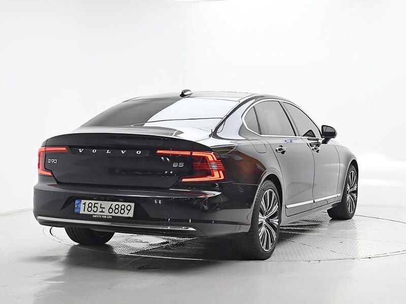 Volvo Ultimate, B5 mild hybrid, 가솔린, Bright