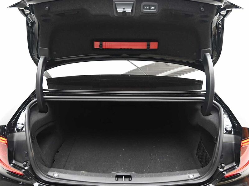 Volvo Ultimate, B5 mild hybrid, 가솔린, Bright