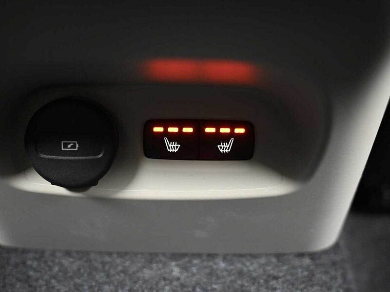 Volvo Ultra, B4 AWD 마일드 하이브리드, 가솔린, 브라이트