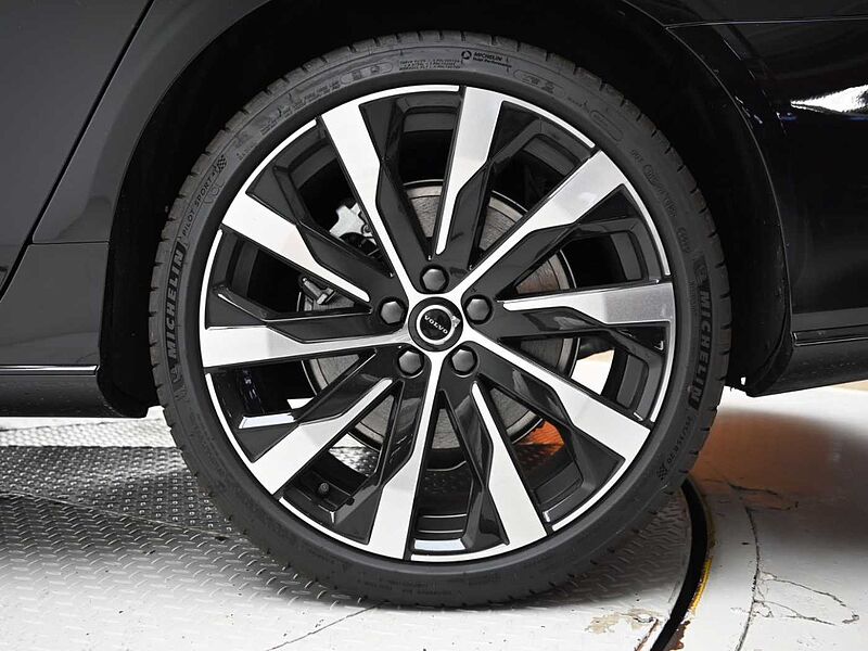 Volvo Ultra, B5 마일드 하이브리드, 가솔린, 다크