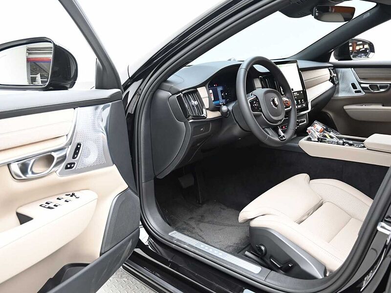 Volvo Ultra, B5 마일드 하이브리드, 가솔린, 다크