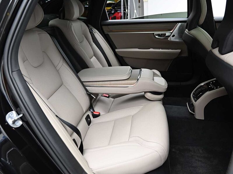 Volvo Ultra, B5 마일드 하이브리드, 가솔린, 다크