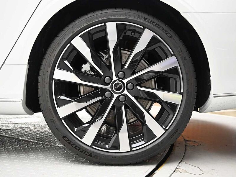 Volvo  Ultra, B5 마일드 하이브리드, 가솔린, 브라이트
