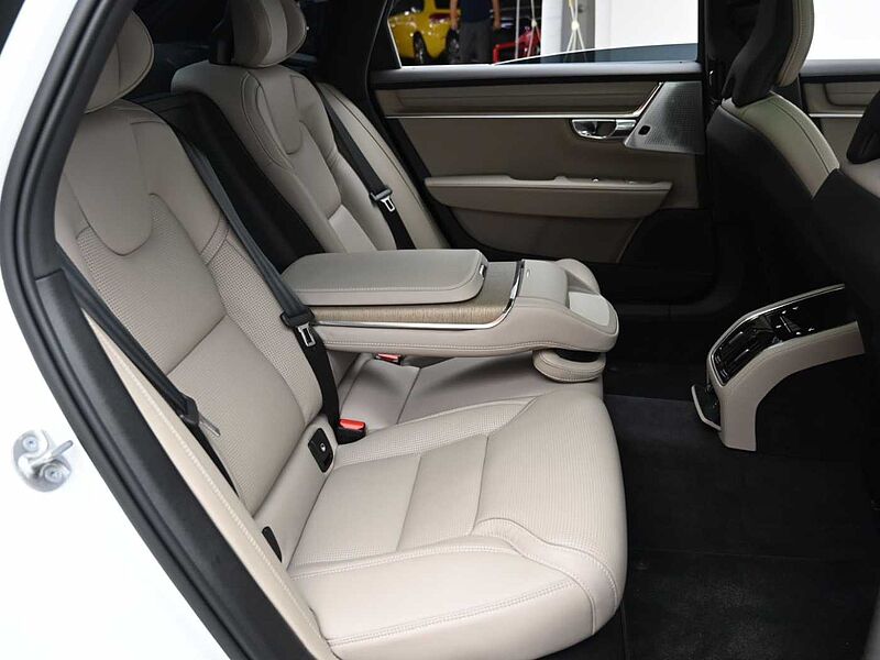 Volvo  Ultra, B5 마일드 하이브리드, 가솔린, 브라이트