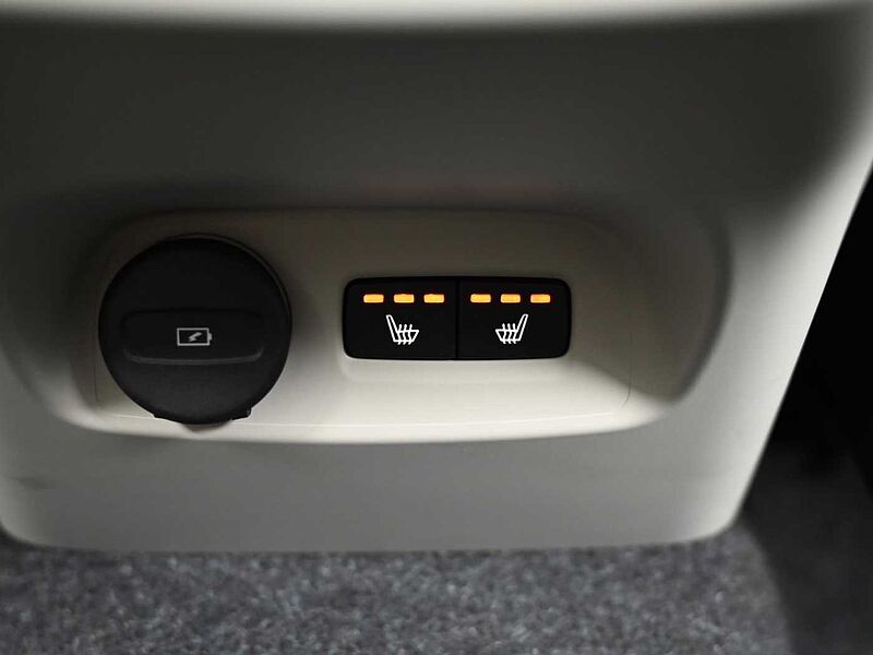 Volvo  Ultra, B4 AWD 마일드 하이브리드, 가솔린, 브라이트